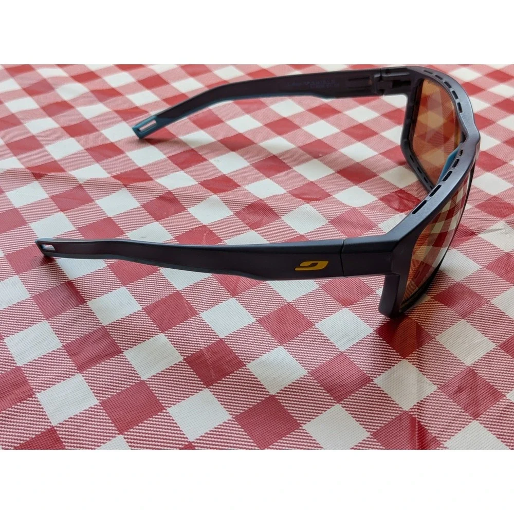 Julbo Shield sunglasses with REACTIV Photochromic Lens Have Some Scratchs